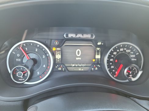 New 2026 RAM 5500 4x4 Crew Cab image 10