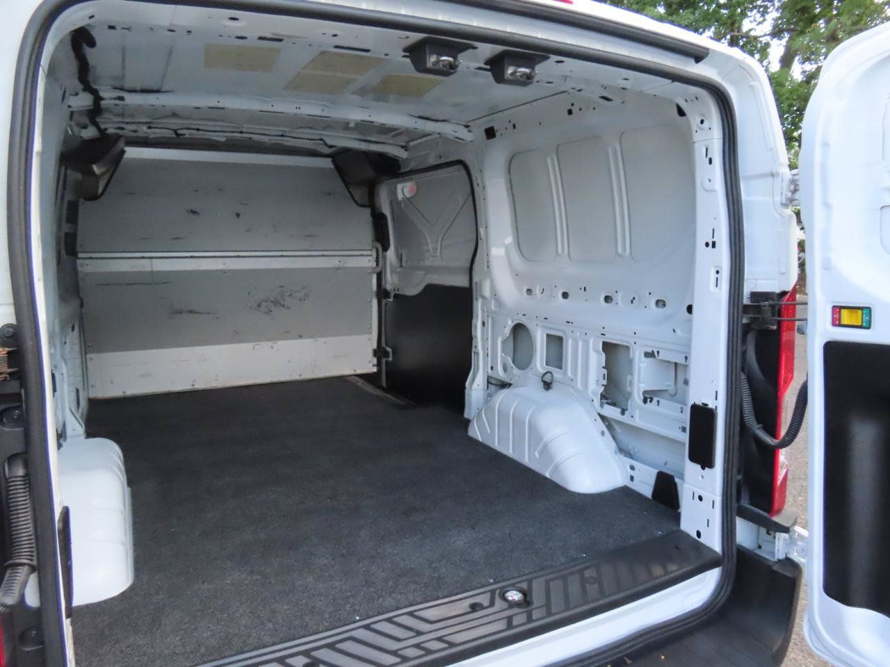Used 2018 Ford Transit 150 130 Low Roof RWD image 10
