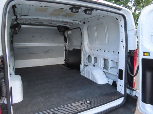 Used 2018 Ford Transit 150 130 Low Roof RWD image 10