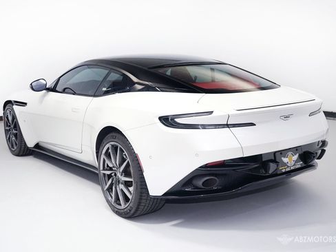 Used 2017 Aston Martin DB11 V12 RWD image 7