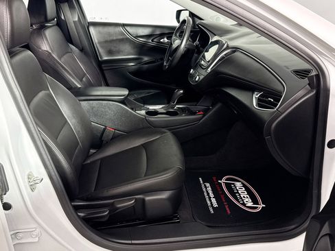 Used 2020 Chevrolet Malibu LT w/ Leather Package image 29