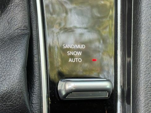 Used 2025 Jeep Compass Latitude image 29