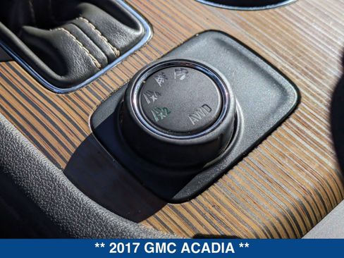 Used 2017 GMC Acadia SLE image 32