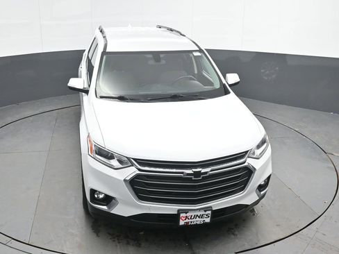 Used 2020 Chevrolet Traverse LT w/ LPO, Floor Liner Package AWD/4WD image 17