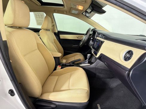 Used 2018 Toyota Corolla LE w/ LE Premium Package w/Moonroof FWD image 29