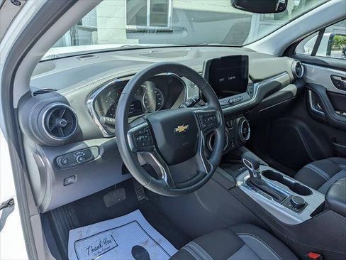 Used 2024 Chevrolet Blazer LT w/ Convenience Package FWD image 8