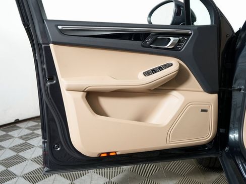 New 2026 Porsche Macan image 13