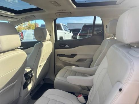 Used 2022 GMC Acadia Denali w/ Denali Ultimate Package AWD/4WD image 8
