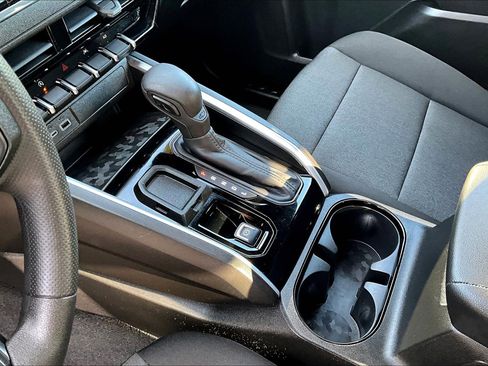 Used 2025 Chevrolet Colorado W/T w/ Advanced Trailering Package image 11