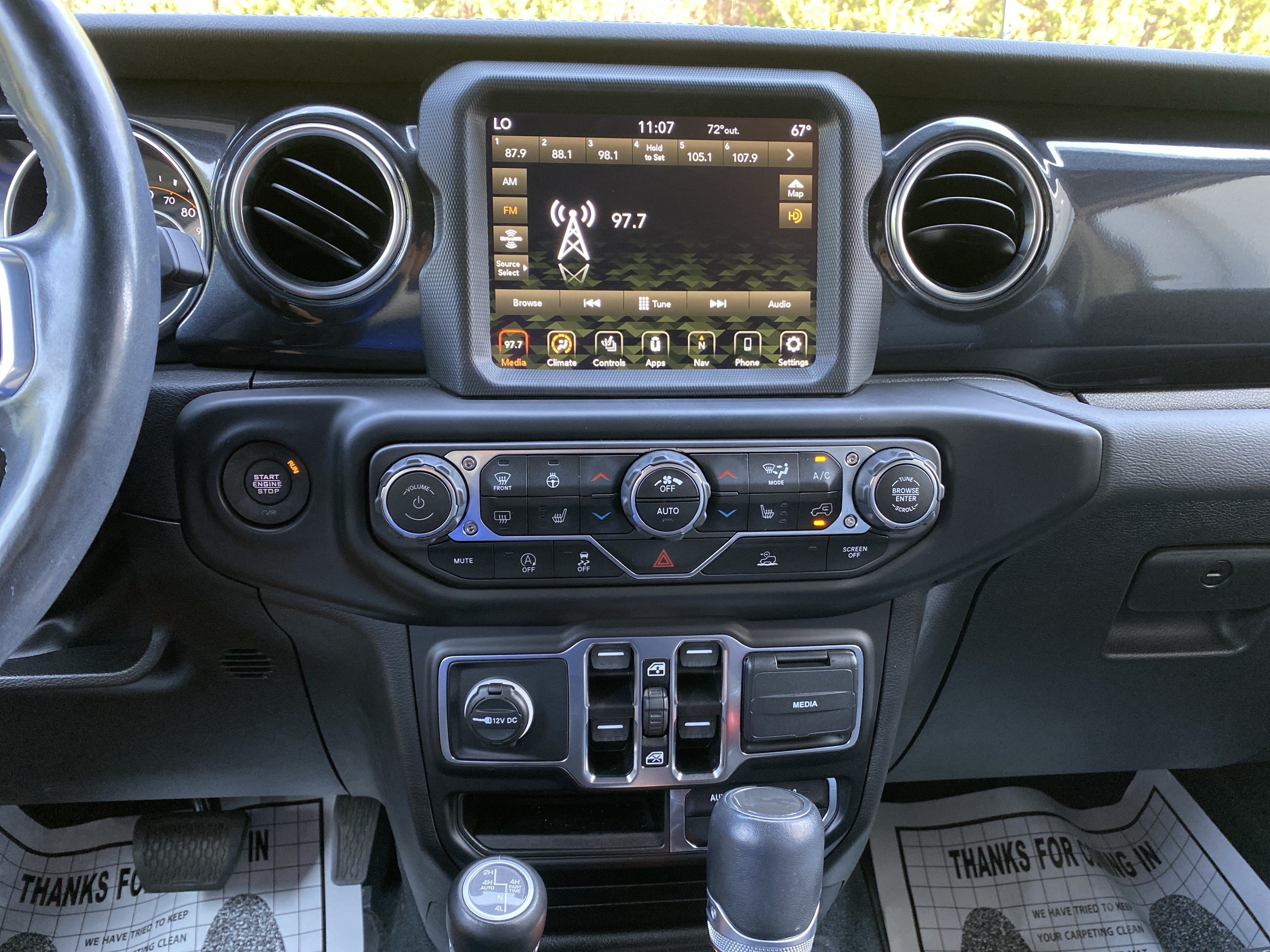 Used 2023 Jeep Wrangler Unlimited Sahara AWD/4WD image 24