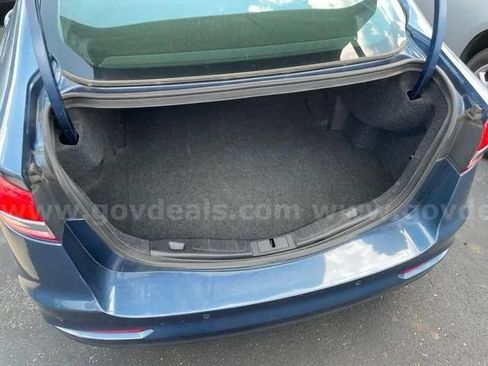 Used 2019 Ford Fusion SE FWD image 29