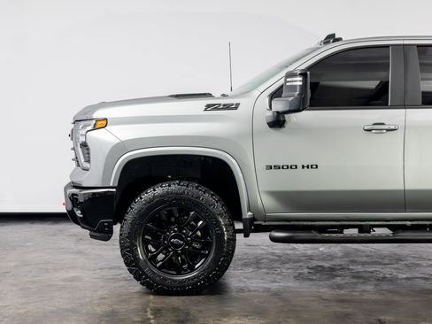 Used 2025 Chevrolet Silverado 3500 LT w/ Trail Boss Package AWD/4WD image 10
