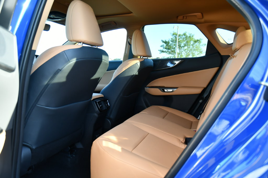 Used 2025 Lexus NX 350 AWD w/ Cold Area Package image 22