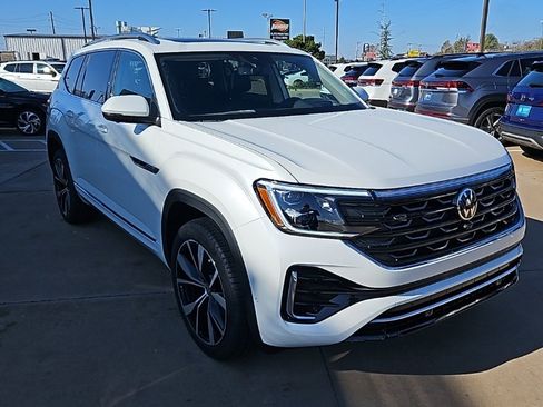 New 2026 Volkswagen Atlas SEL Premium R-Line image 3