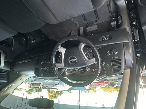 Used 2010 Chevrolet Silverado 2500 LT w/ Interior Plus Package AWD/4WD image 7