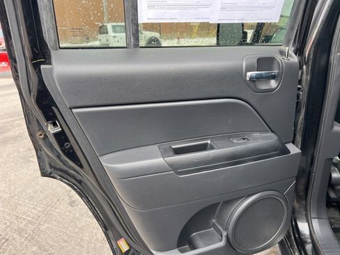 Used 2017 Jeep Patriot High Altitude image 14