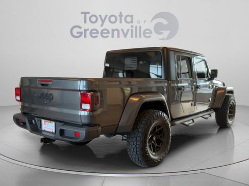 Used 2022 Jeep Gladiator Sport AWD/4WD image 6