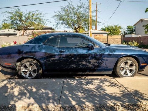 Used 2016 Dodge Challenger SXT RWD image 6