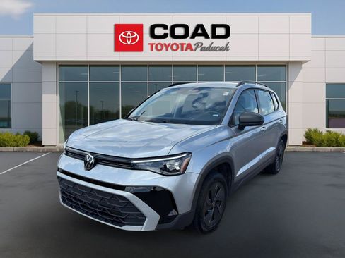 Used 2025 Volkswagen Taos S FWD image 1
