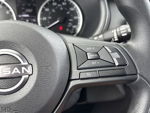 Used 2024 Nissan Kicks S image 20