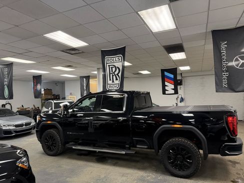 Used 2020 GMC Sierra 3500 Denali w/ Denali Ultimate Package AWD/4WD image 10