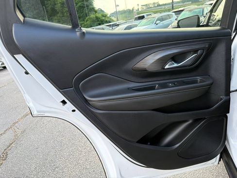 Used 2023 GMC Terrain SLE w/ Driver Convenience Package FWD image 22