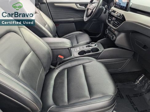 Used 2022 Ford Escape SEL FWD image 9