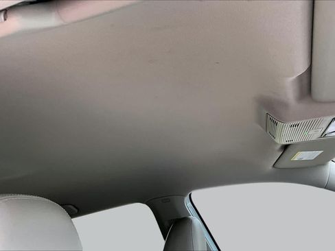 Used 2024 Volkswagen Atlas SE FWD image 13