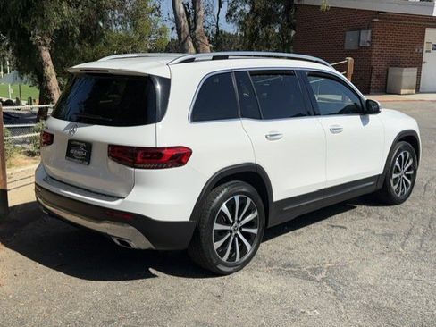 Used 2022 Mercedes-Benz GLB 250 w/ Premium Package Lite image 2