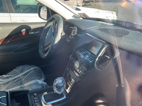 Used 2017 INFINITI QX50 2WD w/ Premium Plus Package image 10