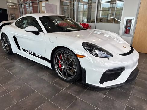 Used 2021 Porsche 718 Cayman GT4 RWD image 2