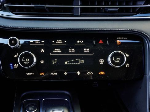 Certified 2025 INFINITI QX60 Luxe w/ Lighting Package (N94) FWD image 23
