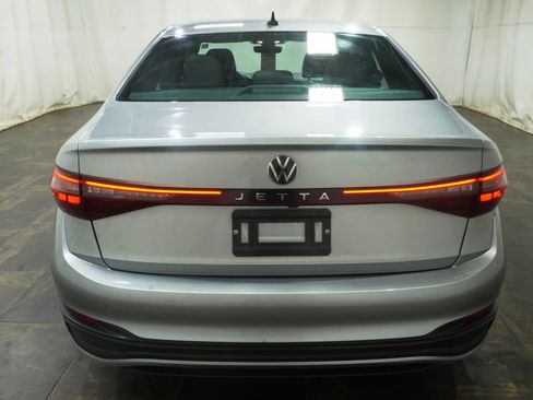 Used 2026 Volkswagen Jetta Sport FWD image 4
