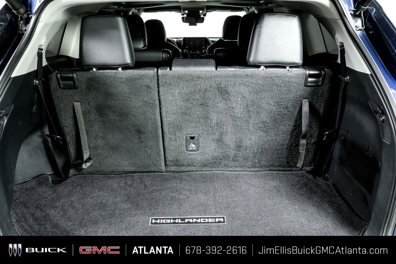 Used 2021 Toyota Highlander XLE FWD image 32