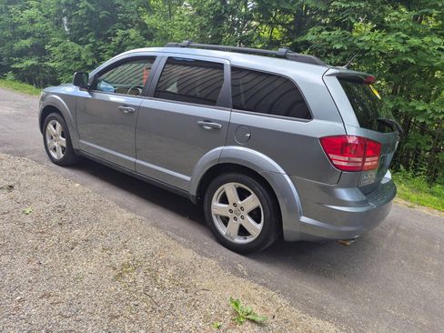Used 2010 Dodge Journey SXT w/ Premium Convenience Group AWD/4WD image 7