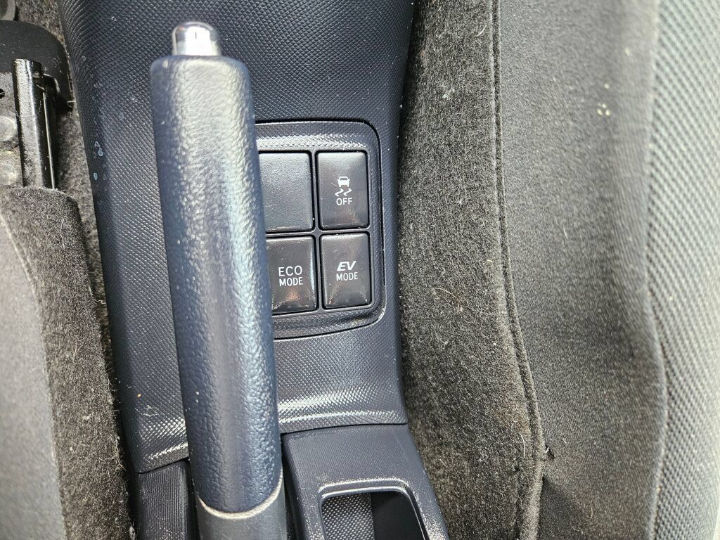 Used 2017 Toyota Prius C Three FWD image 26