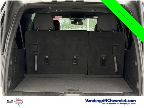 Used 2024 GMC Yukon XL SLT RWD image 31