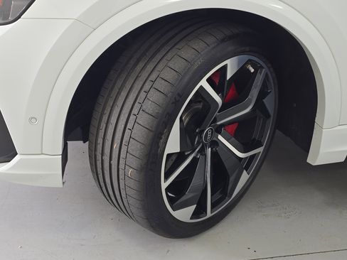 Used 2023 Audi RS Q8 image 33