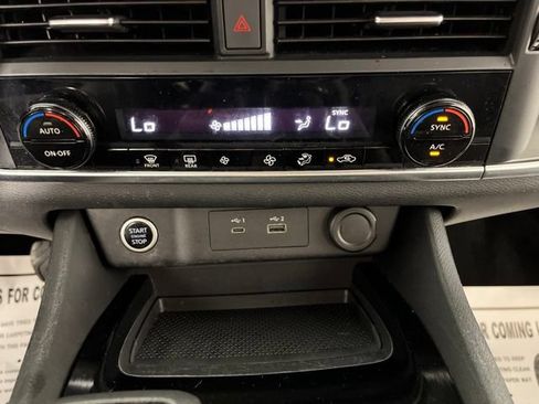 Used 2023 Nissan Rogue SV FWD image 25