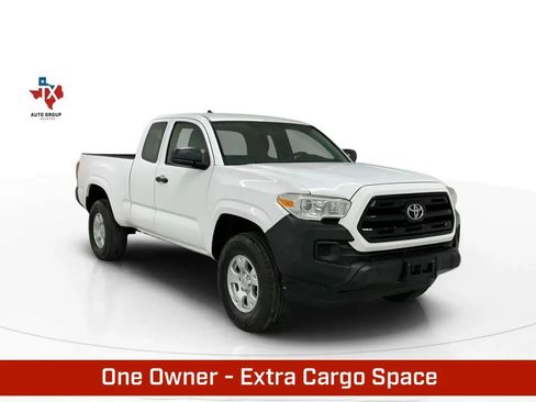 Used 2017 Toyota Tacoma 2WD Access Cab image 1