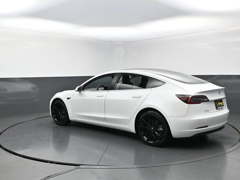 Used 2019 Tesla Model 3 Standard Range Plus RWD image 5