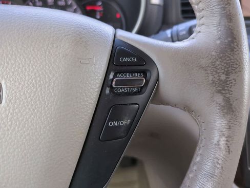 Used 2015 Nissan Quest SV w/ Leather Package image 23