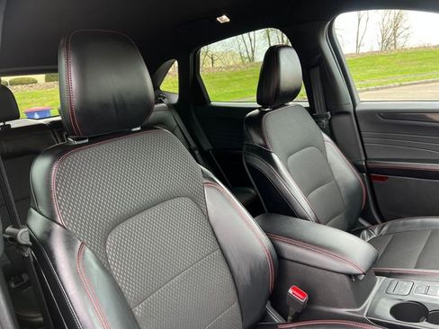 Used 2025 Ford Escape ST-Line Select AWD/4WD image 35