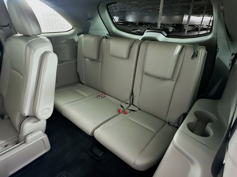 Used 2019 Toyota Highlander XLE image 31