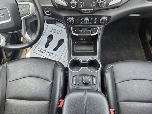 Used 2024 GMC Terrain SLT AWD/4WD image 22