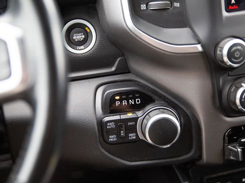 Used 2019 RAM 1500 Big Horn AWD/4WD image 14