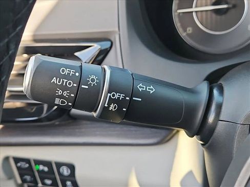 Used 2025 Acura RDX SH-AWD w/ Advance Package image 16