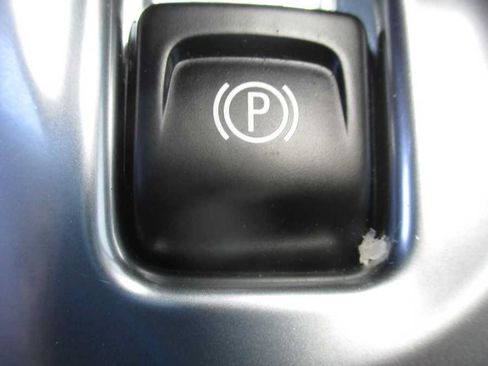Used 2022 Buick Encore GX Preferred w/ Cold Weather Comfort Package FWD image 28
