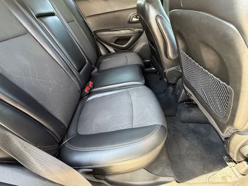 Used 2019 Chevrolet Trax LT w/ Driver Confidence Package FWD image 11