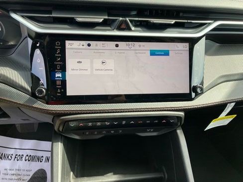 New 2026 Jeep Cherokee Overland w/ Advanced Pro Tech Group AWD/4WD image 18